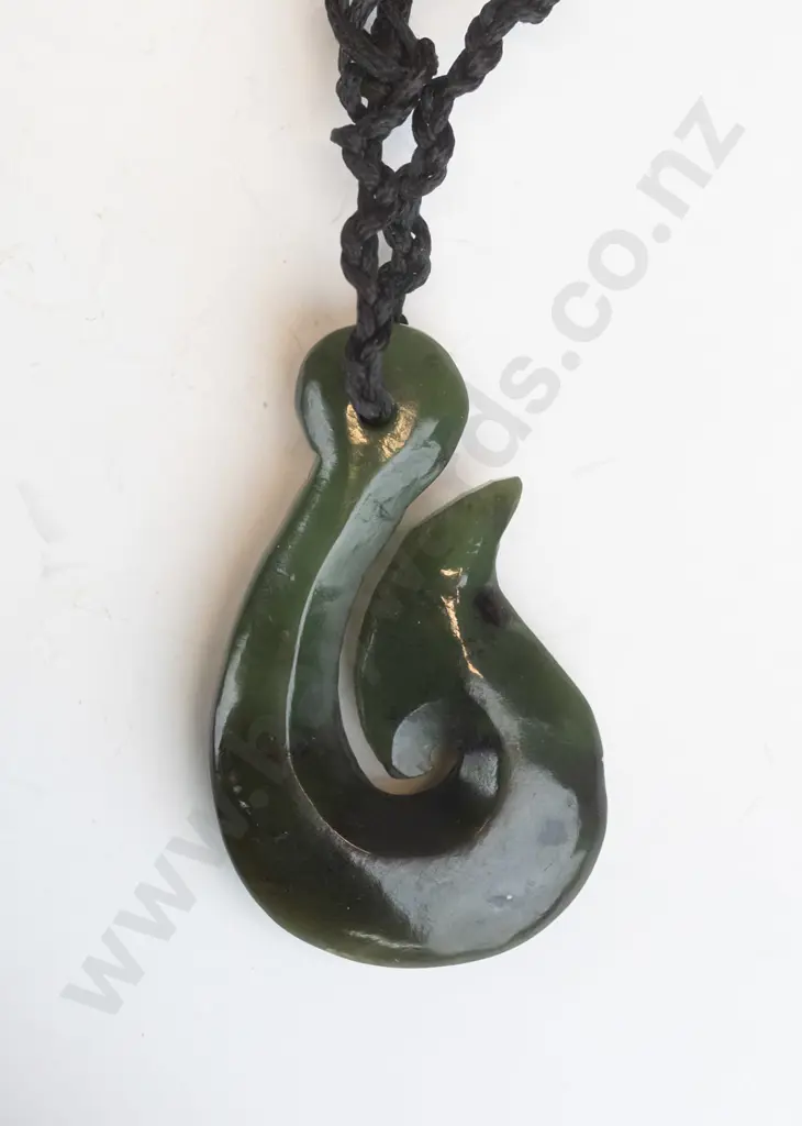 greenstone necklace on rope strand Image 1++