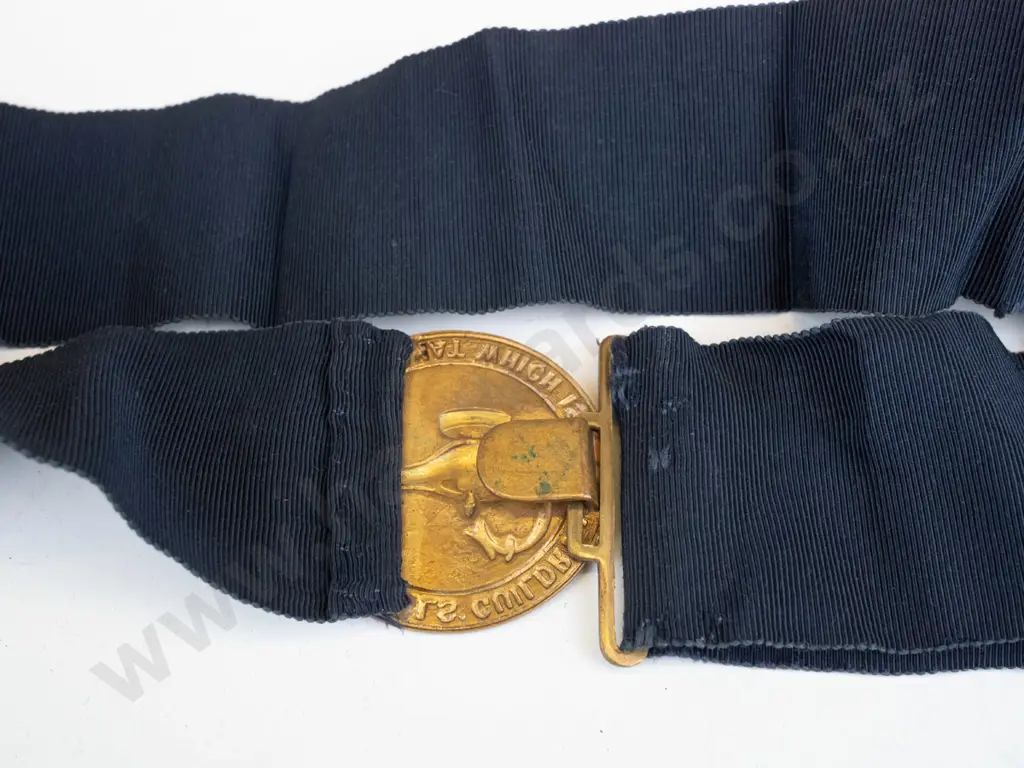 girl guide medal on long ribbon 'The girls guildry - wise unto that which is good' Image 1++