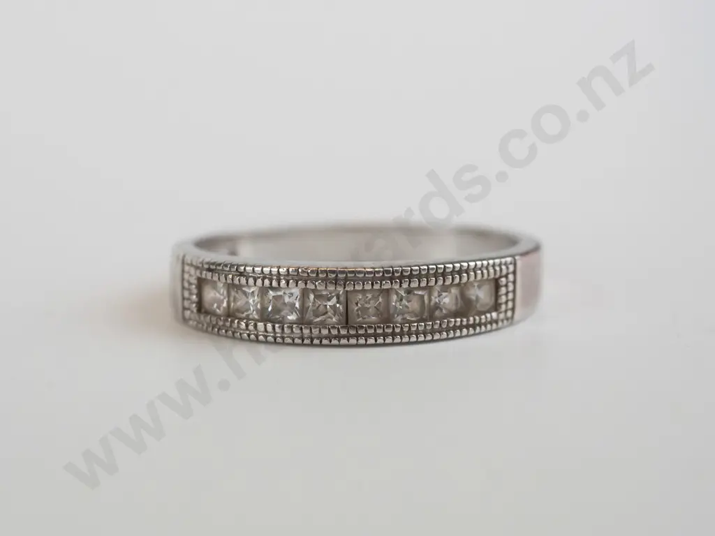 silver cz ring stamped 925 Image 1++