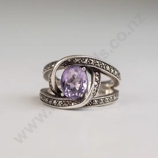 silver marcasite & amethyst ring stamped 925