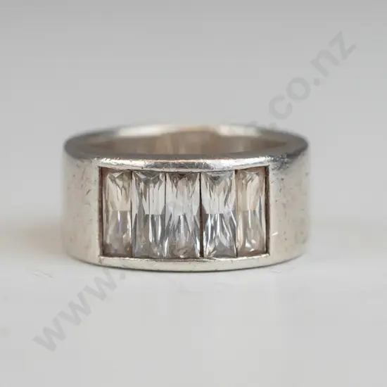 silver cz ring stamped 925