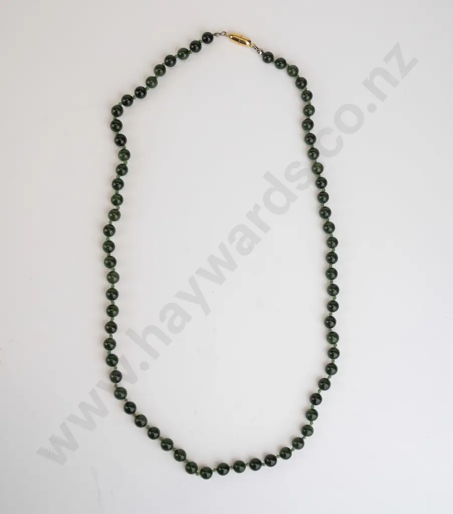 single strand of green beads 7/7.5mm 60cm rolled gold catch Image 1++