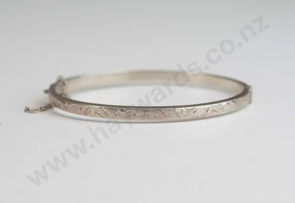 silver bracelet with safety chain stamped stg sil Image 1++