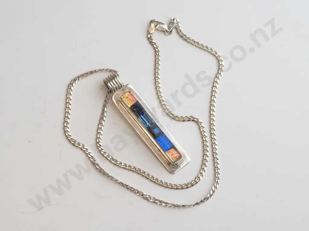 silver necklace stamped 925 Image 1++