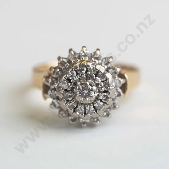18ct diamond cluster ring stamped 18ct