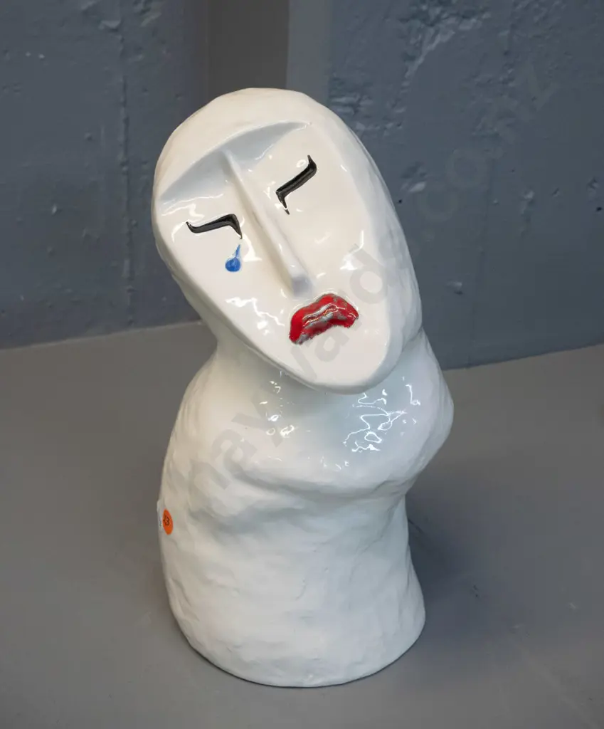 white ceramic figure with upturned sad face - impressed (Japanese?) maker's mark H-320 Image 1++