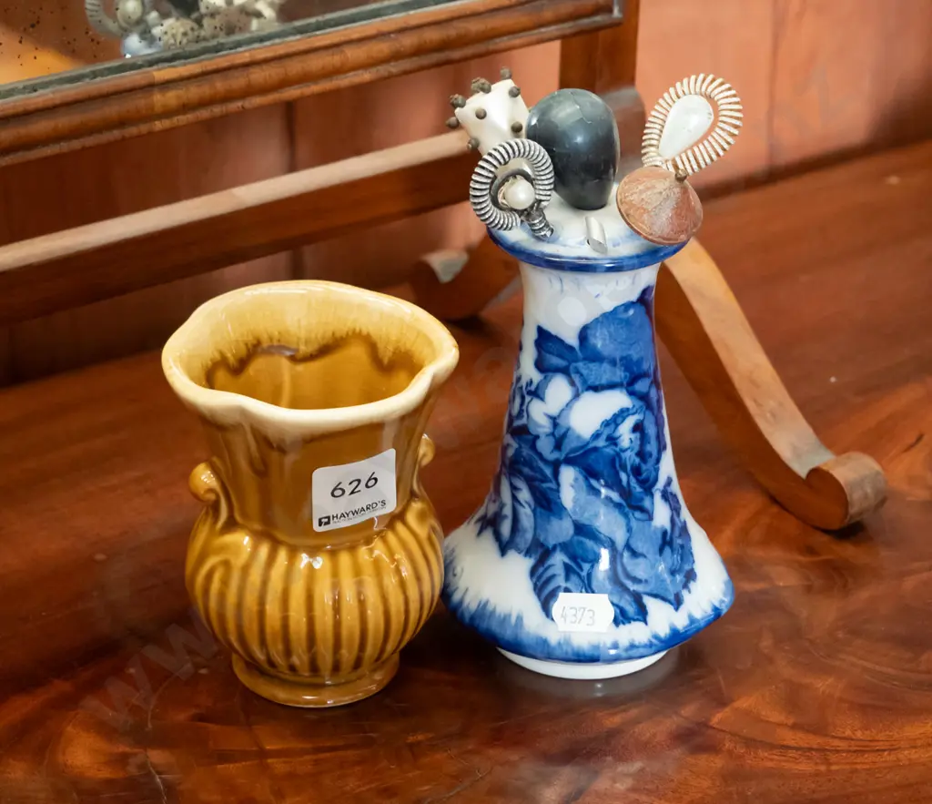 small vase (Titian?) marked PV 112 and a vintage blue & white Staffordshire hat pin holder H-150 with some hat pins Image 1++