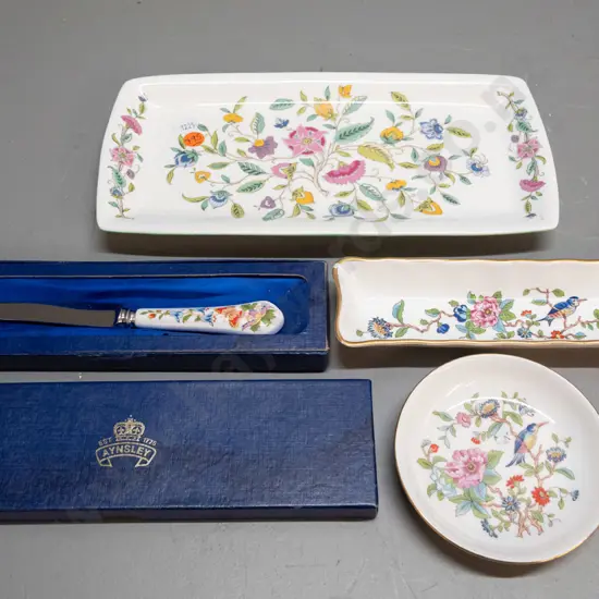 2 Aynsley "Pembroke" dishes, boxed Aynsley cheese knife and a Minton "Haddon Hall" dish L-290 W-145. Chip to corner of