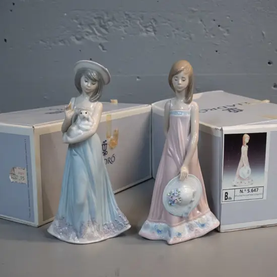 2 Lladro figurines with original boxes - girl with hat H-210 W-100 and girl with dog