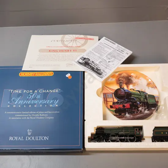 boxed Royal Doulton & Hornby limited edition of 3000 collector plate and King Henry locomotive and tender
