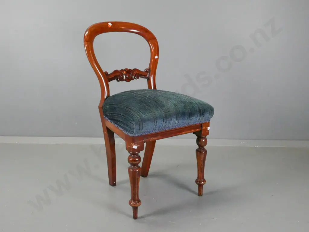 Victorian mahogany carved balloon back dining chair - some scratches and wear, esp to front legs, looseness to legs Image 1++