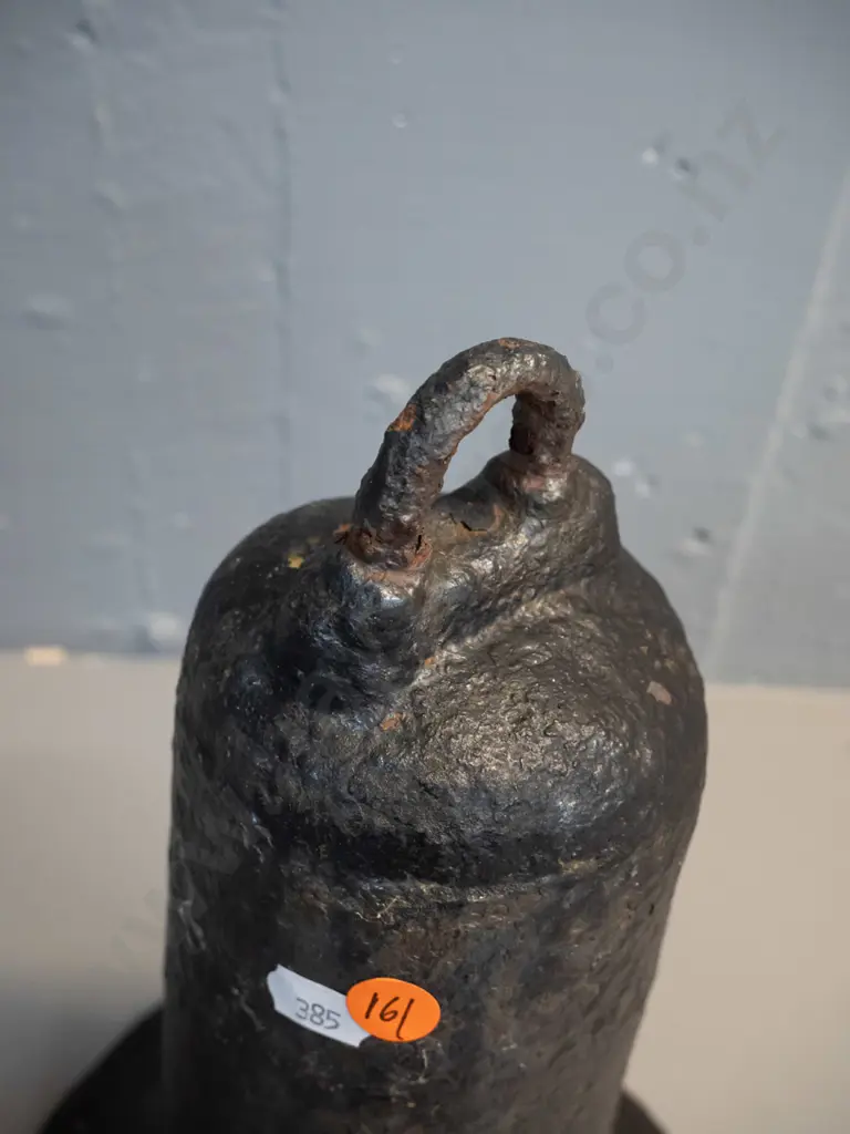 small cast iron rooster door stop L-120 & a heavy cast iron bell with slightly flattened ends, has corrosion and damage Image 1++