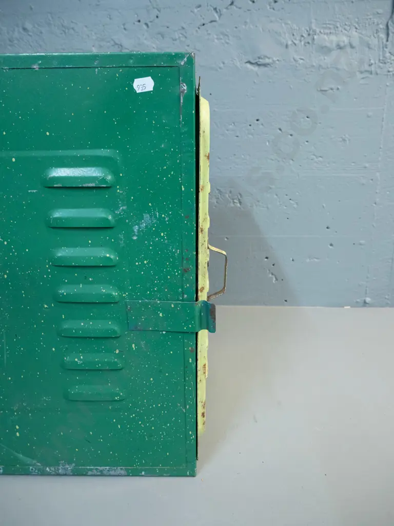 green metal Kool Tite meat safe - with Page & Wheeler Dunedin on transfer label - some corrosion H-440 W-330 D-360 Image 1++