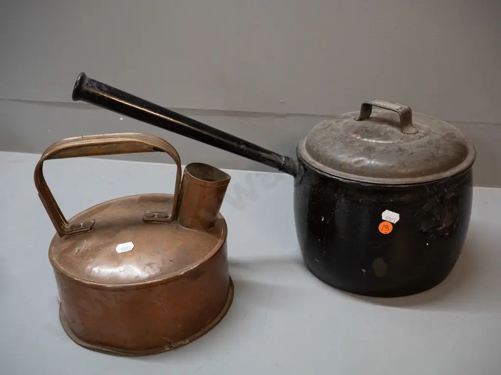 vintage copper kettle and a long-handled 8 pint Judge ware cooking pot - corrosion to lid and pot, chips to enamel, some Image 1++