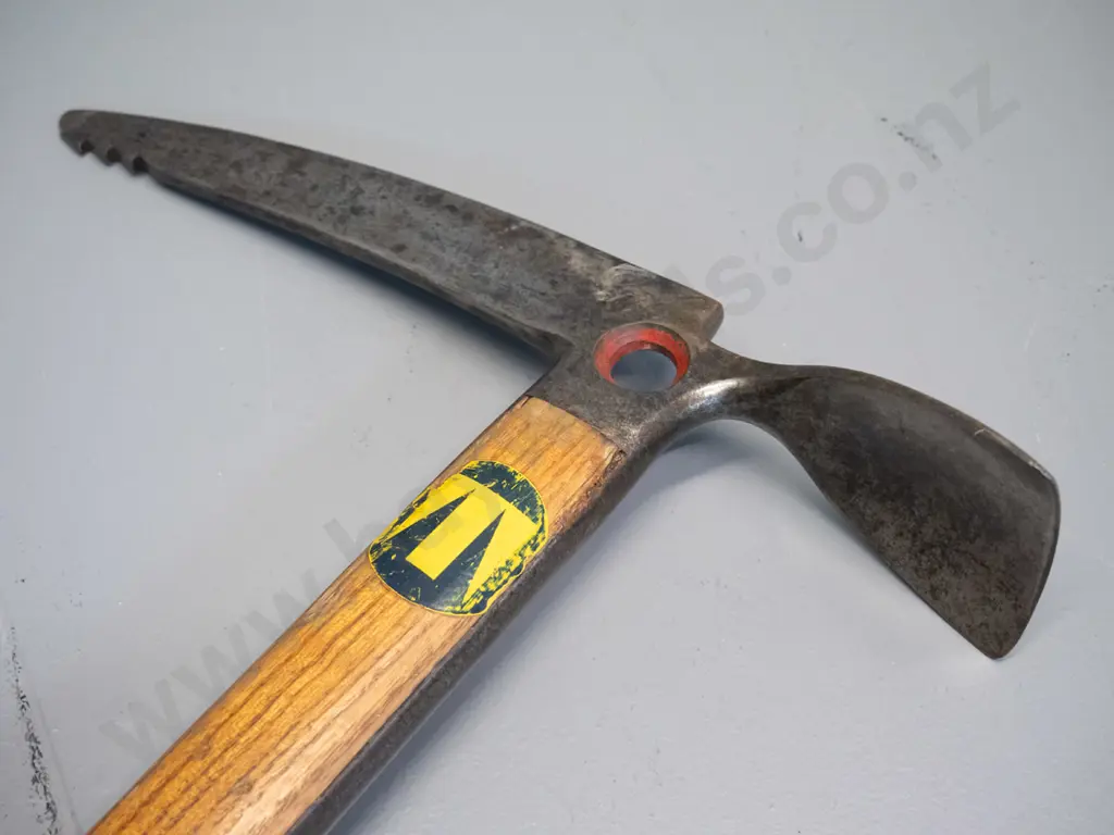 "Simond Super" ice axe with timber handle - marked Claudius Simond Chamonix-Mont-Blanc. Some wear to timber, decals and Image 1++