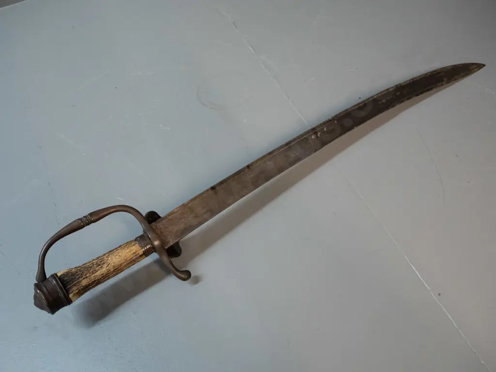ornamental sabre with horn handle L-660 - has had repair to hilt guard Image 1++
