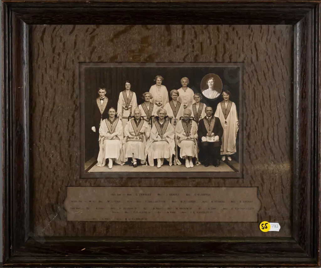 framed vintage group photograph H-280 W-340 Image 1++