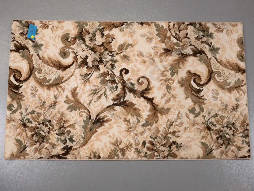 small piece of Feltex NZ wool carpet with bound edges L-1150 W-695 Image 1++