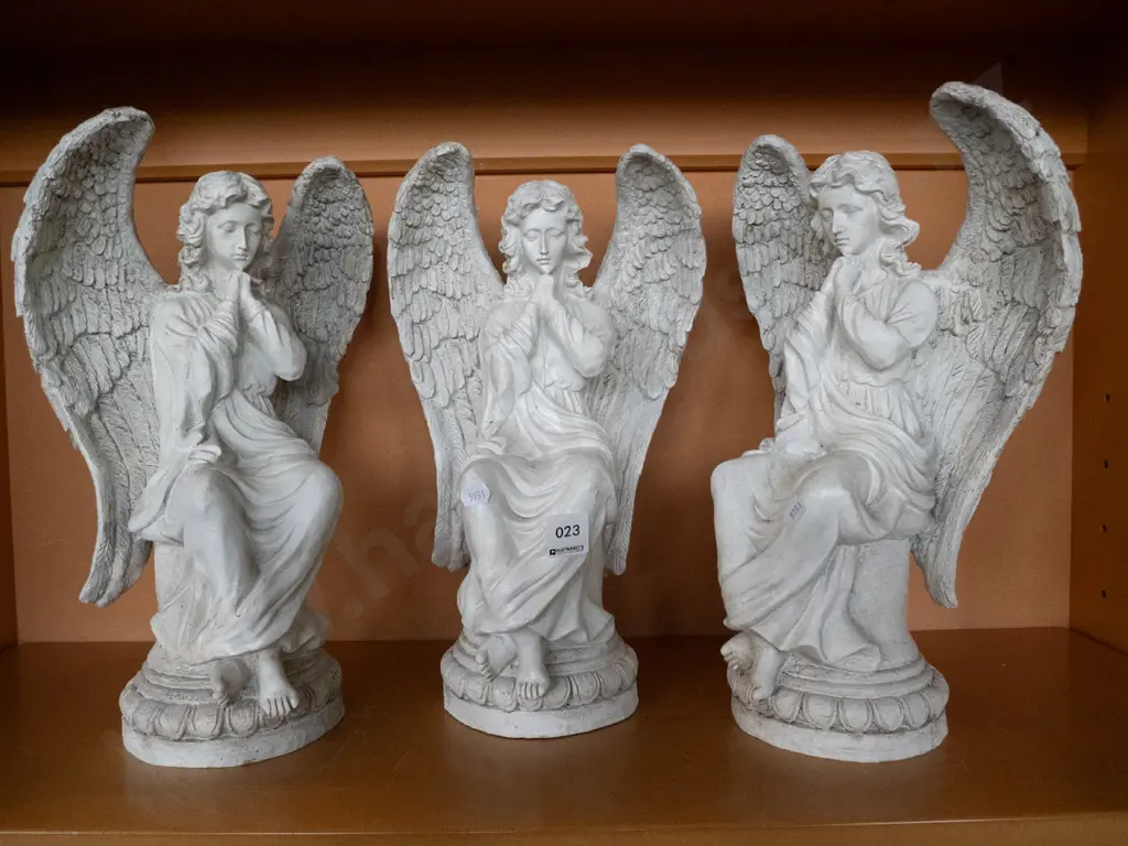 3 seated composite angel figurines H-350 Image 1++