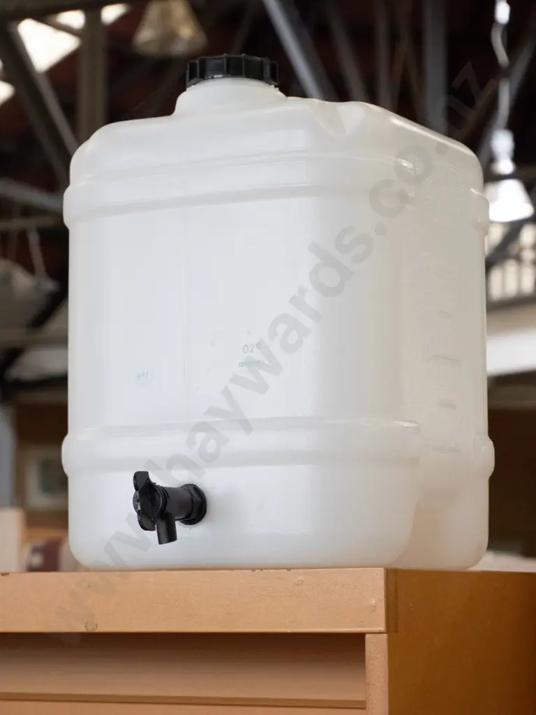 20l tapped plastic water container Image 1++