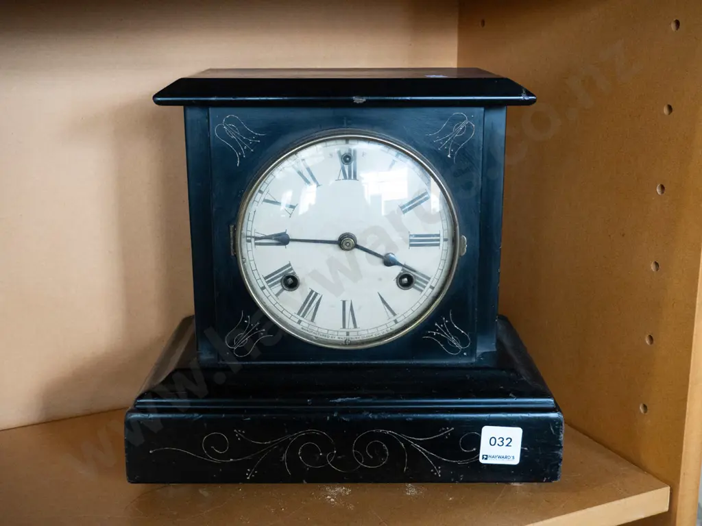 wood-cased mantel clock Image 1++