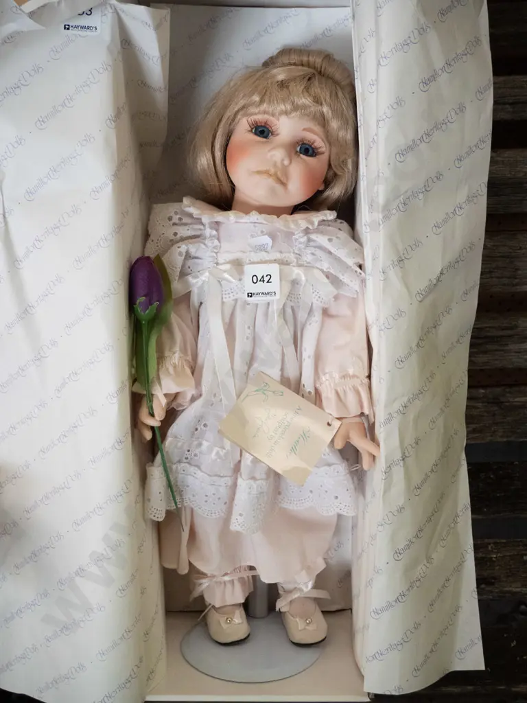 Hamilton Heritage display doll Image 1++