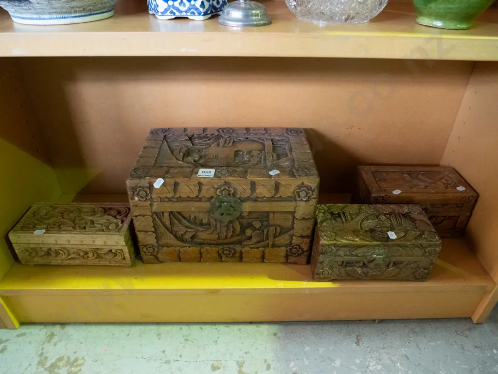 4 small carved camphorwood chests Image 1++