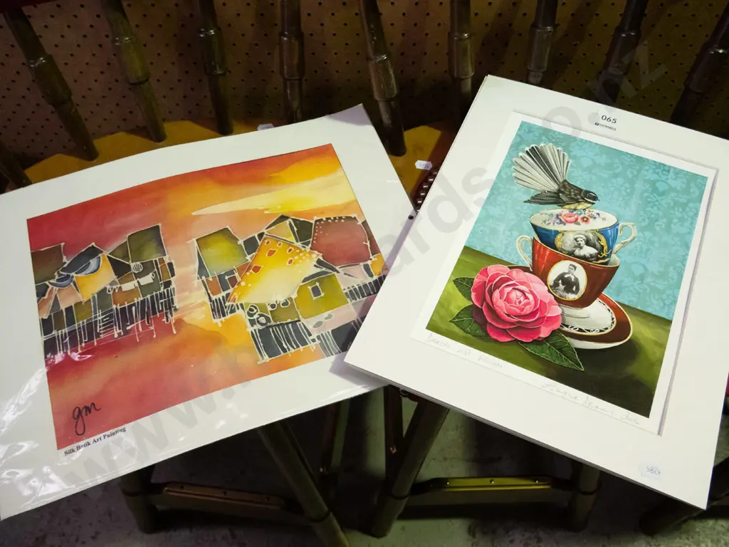 unframed batik painting and NZ themed print Image 1++