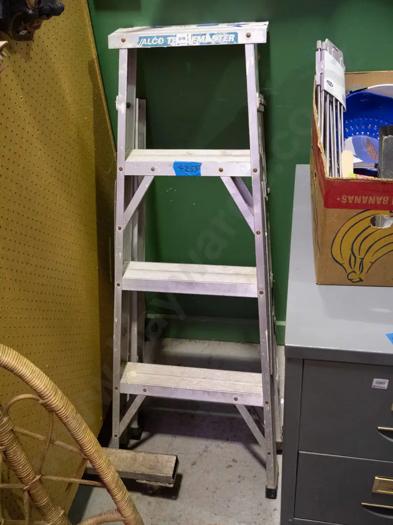 Alco 3-step aluminium ladder Image 1++