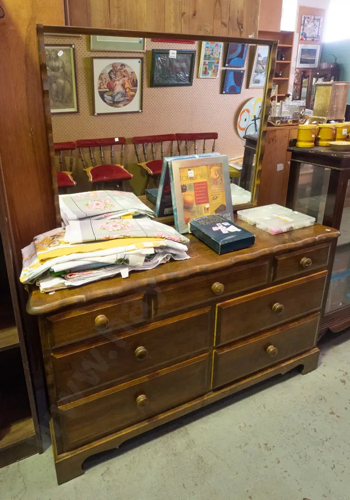 solid wood 9-drawer mirror-back dresser H-1470 W-1250 D-400 Image 1++