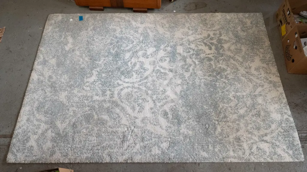 blue and white acrylic floor rug L-2310 W-1620 Image 1++