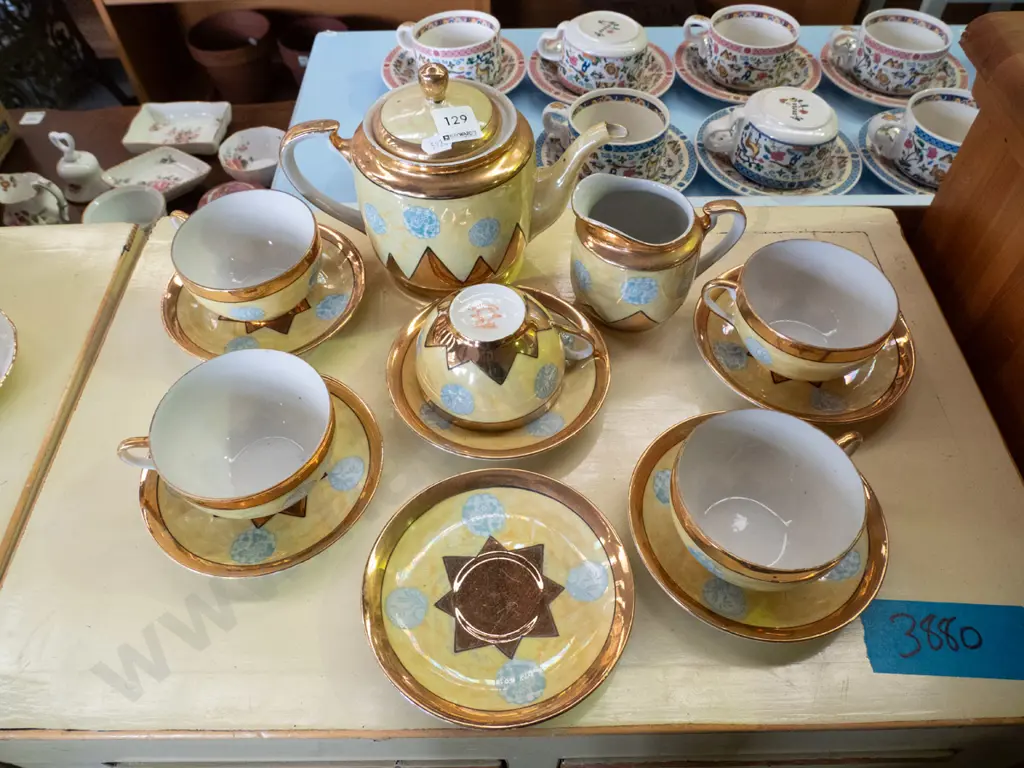 teapot, cream jug, cups & saucers Image 1++