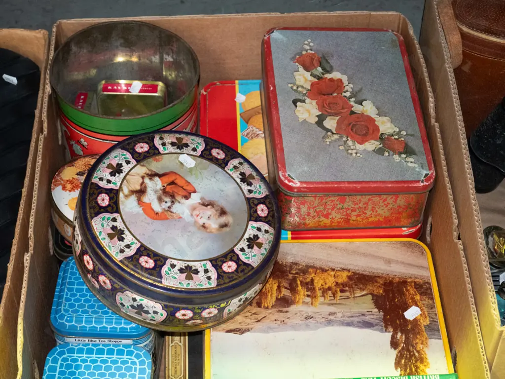 box of vintage tins Image 1++