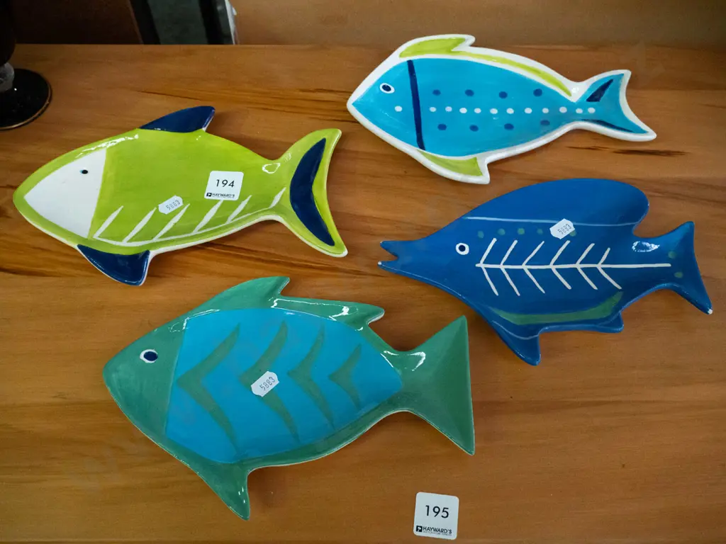4 fish themed plates Image 1++