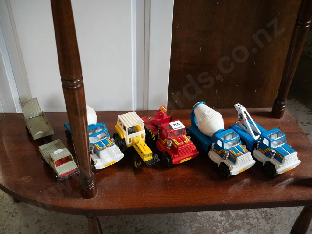 toy vehicles Image 1++