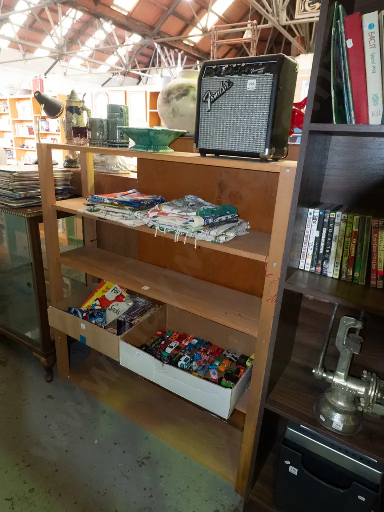 homemade rimu bookcase H-1220 W-1100 D-275 Image 1++