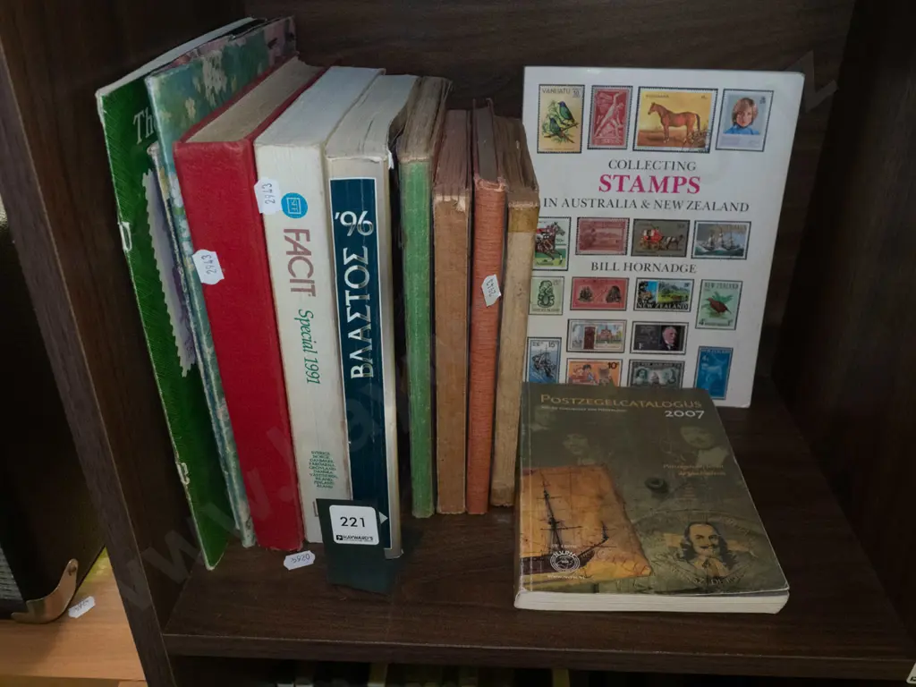 stamp albums, stamp reference books Image 1++