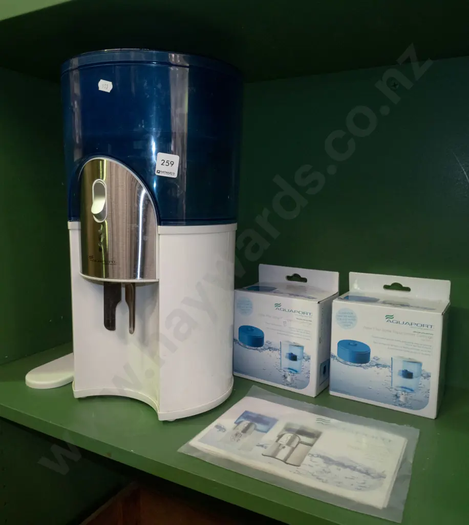 water filter, replacement cartridges Image 1++