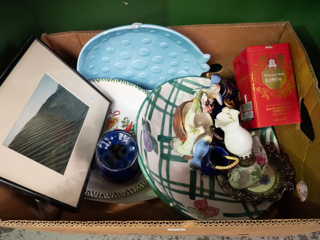box; various bowls, serving plates etc Image 1++