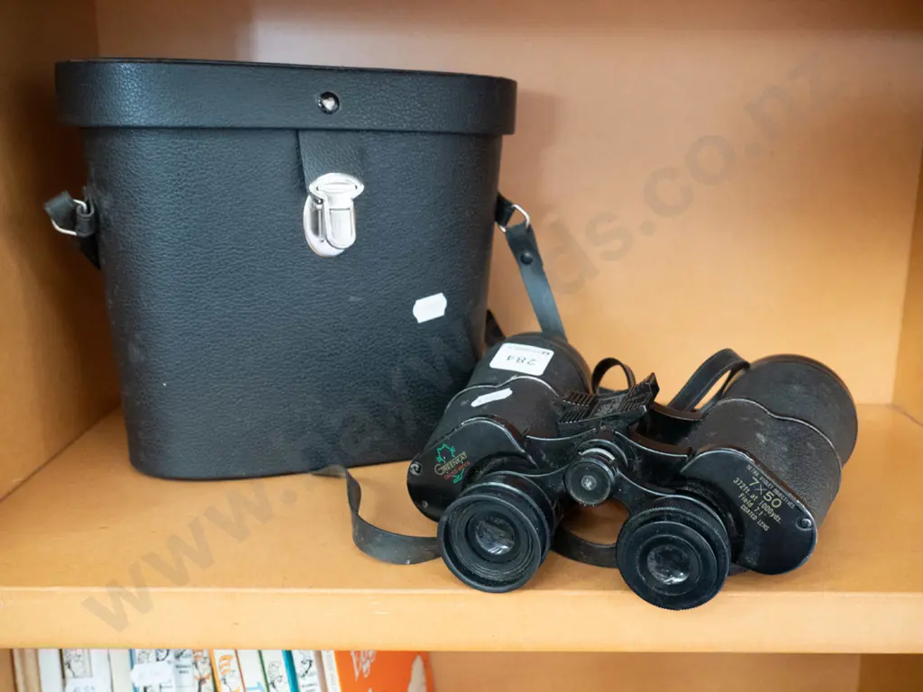 7x50 cased field binoculars Image 1++