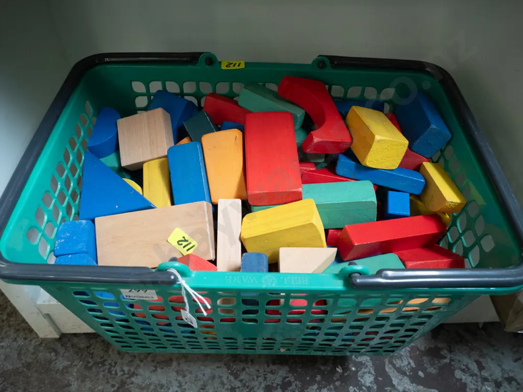 plastic planter with children's books Image 1++