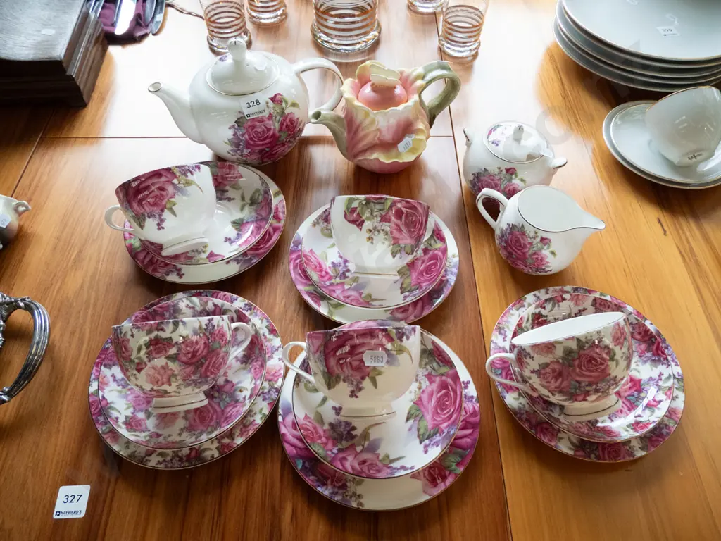 Maxwell Williams pink rose tea service and a novelty floral teapot Image 1++