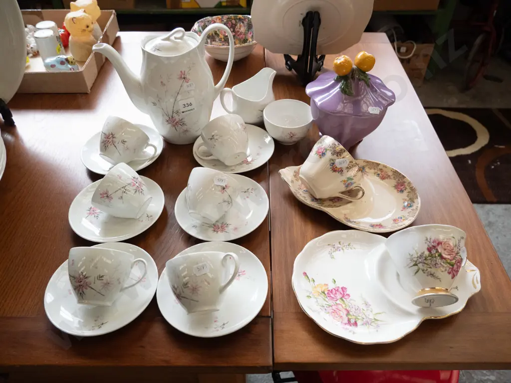 Johnson Bros. Snow White coffee service, tennis sets, cover pot, etc. Image 1++