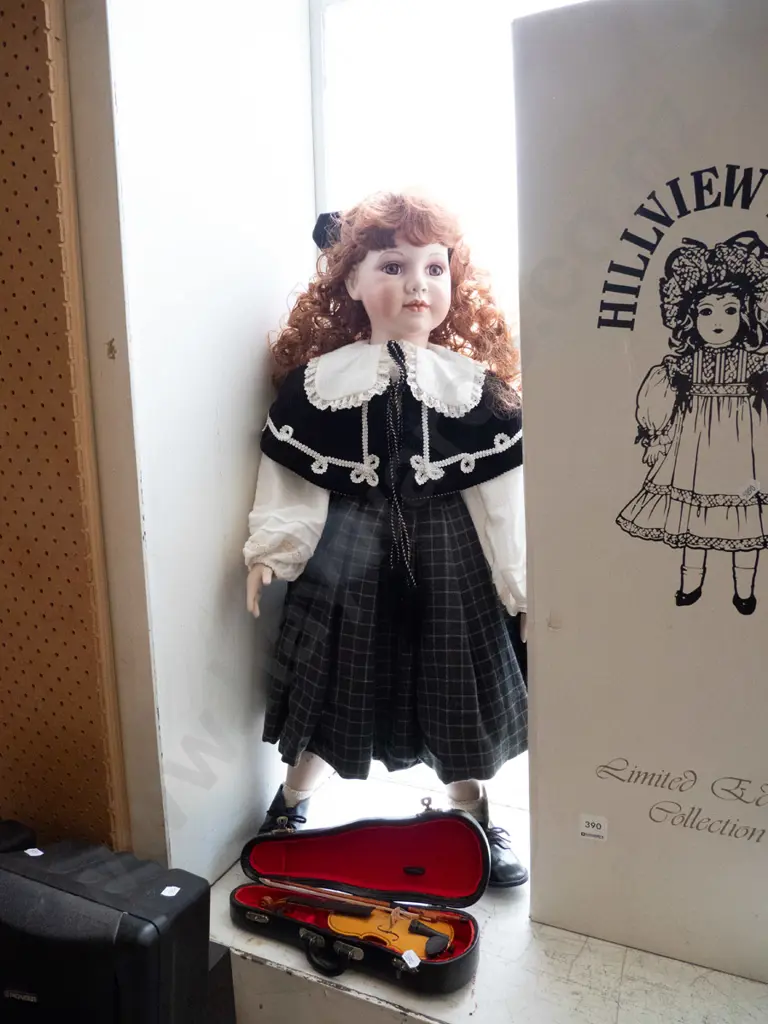 large Hillview Lane display doll with violin Image 1++