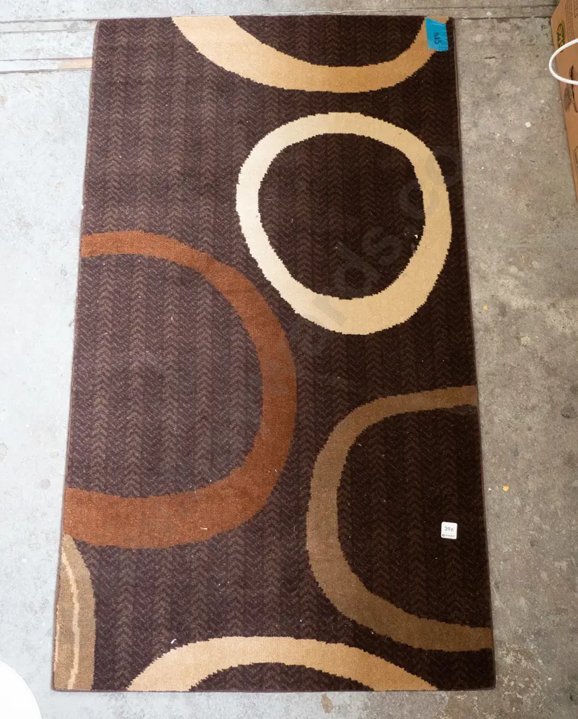 edged floor rug L-1200 W-690 Image 1++
