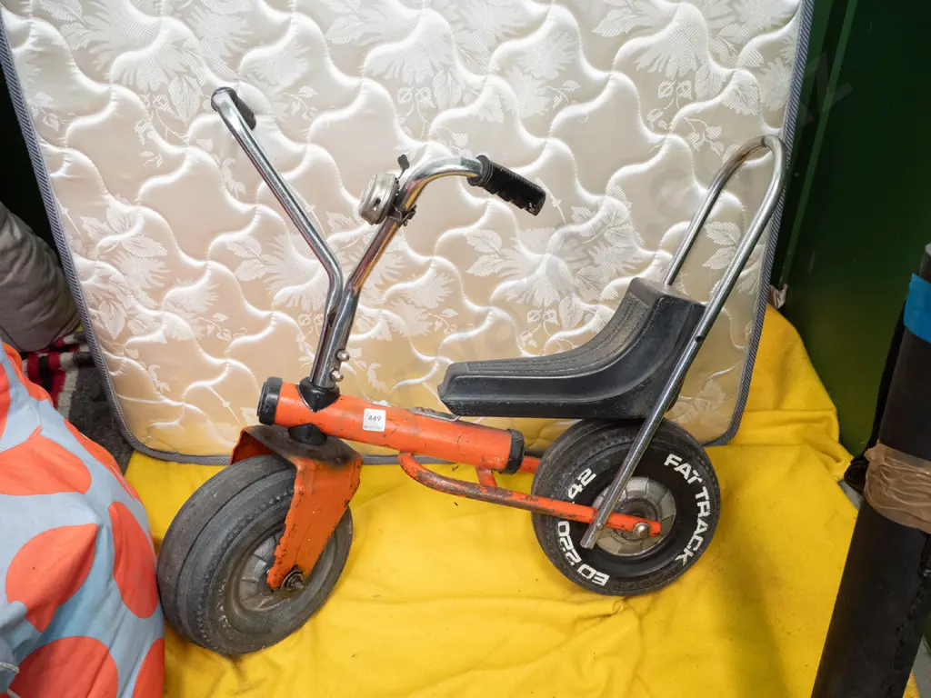 retro small child's bike Image 1++