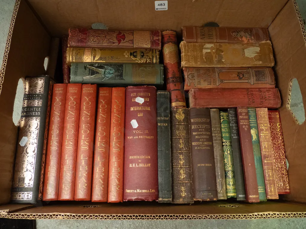 box of vintage books Image 1++