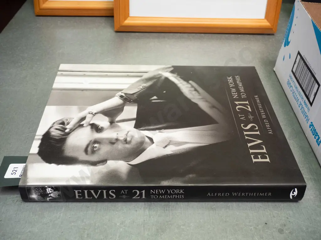 Elvis At 21 photo book Image 1++