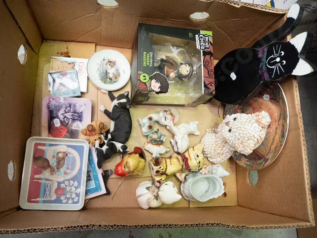 box; Lord of the Rings figurines, ceramic cats etc Image 1++