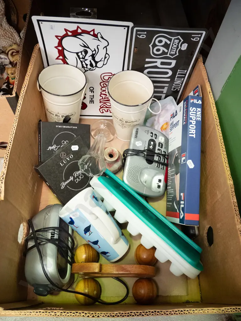 box; various signs, knee support, ice trays etc Image 1++